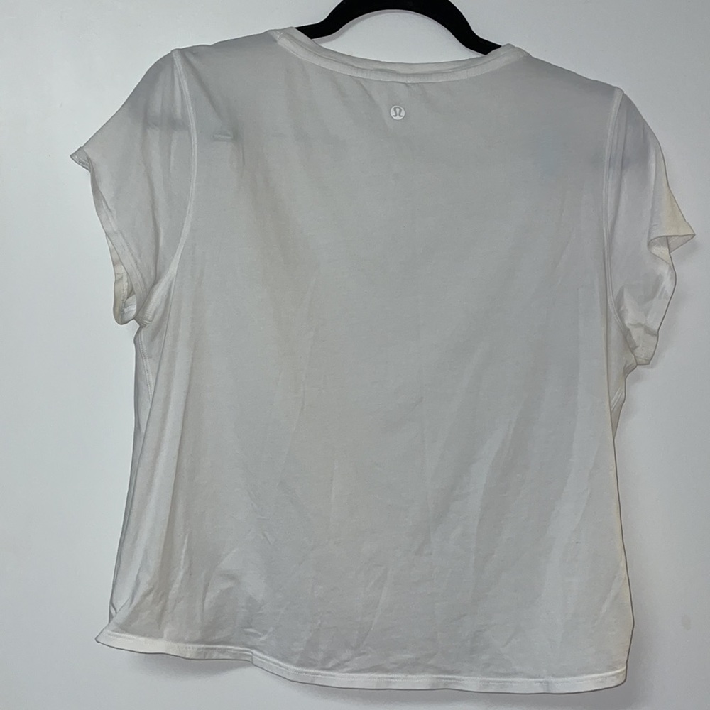 white lululemon crop white tee - Picture 4 of 5